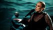 Adele chante "Easy On Me" en live