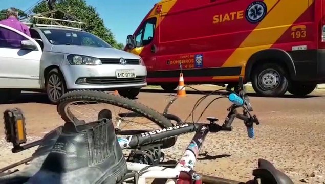 Ciclista de 46 anos fica ferido em acidente de trânsito no Bairro Santa Cruz, em Cascavel