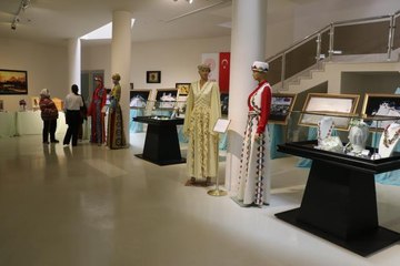 Hatay Arkeoloji Müzesinde "Toroslardan Amanoslar'a Gönül Dili Oyalarımız" sergi açıldı