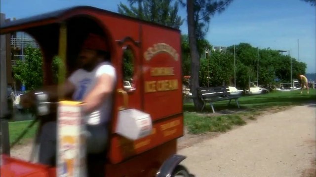 Bud Spencer Terence Hill scene divertenti Film Pari e dispari del 1978 Gelato al pistacchio