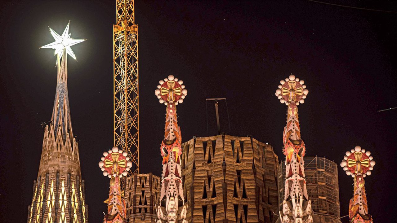 Basilika Sagrada Família: Turm der Jungfrau Maria eingeweiht