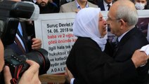 276 gündür oturma eylemi yapan kadın, Kılıçdaroğlu'na sarılıp hüngür hüngür ağladı