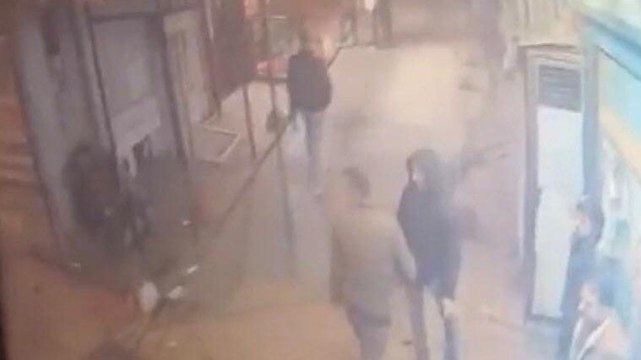 Beyoğlu’nda öldüren gasp kamerada