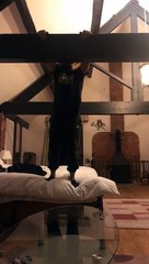 On sent la bêtise venir de très loin