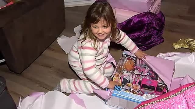 Los juguetes se ponen en huelga para reivindicar su derecho a jugar con niños y niñas sin distinción