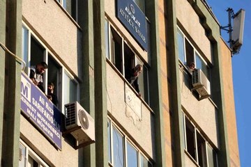 Kahramanmaraş'ta iş merkezinde yangın paniği