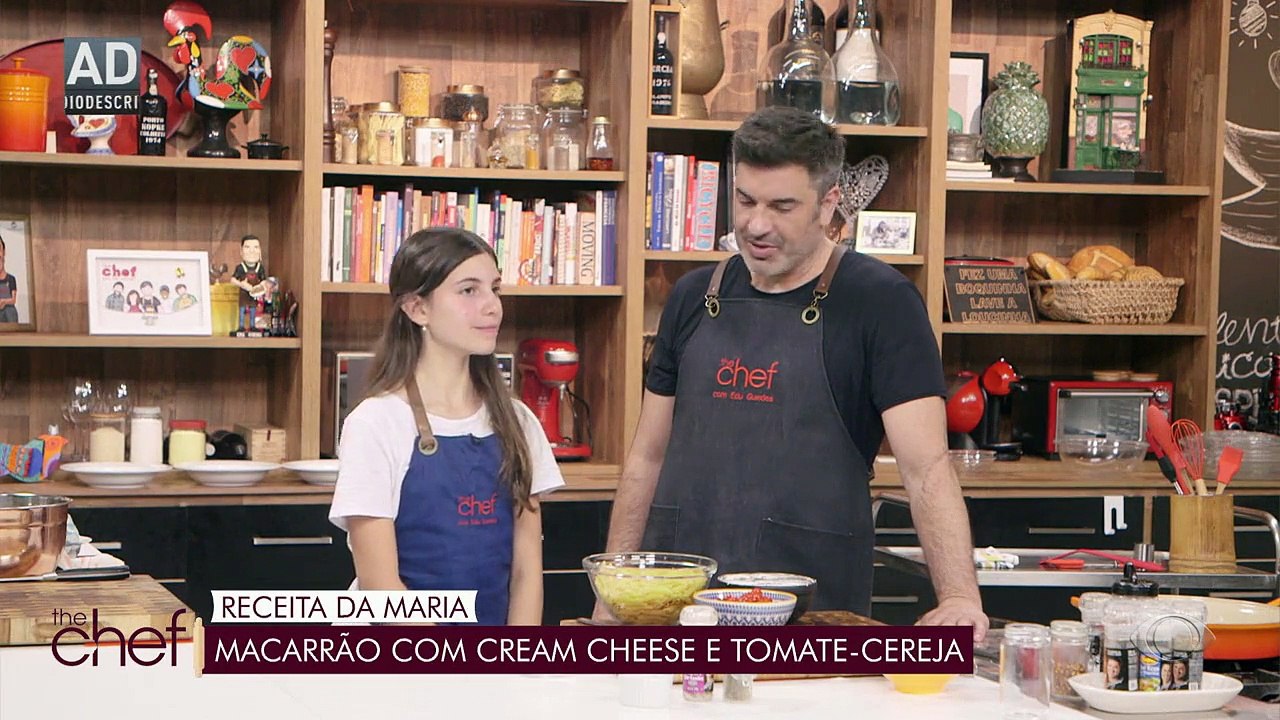 Macarrão com cream cheese e tomate-cereja