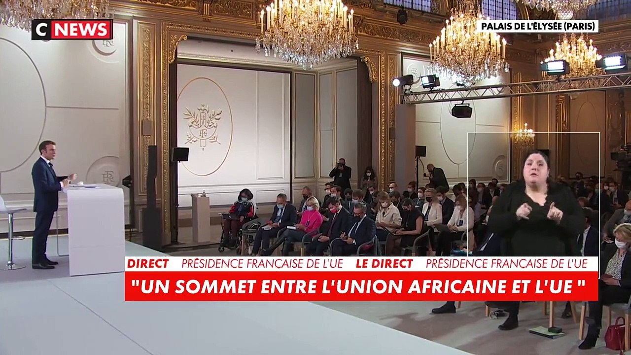 Emmanuel Macron souhaite un sommet entre l'Unio...