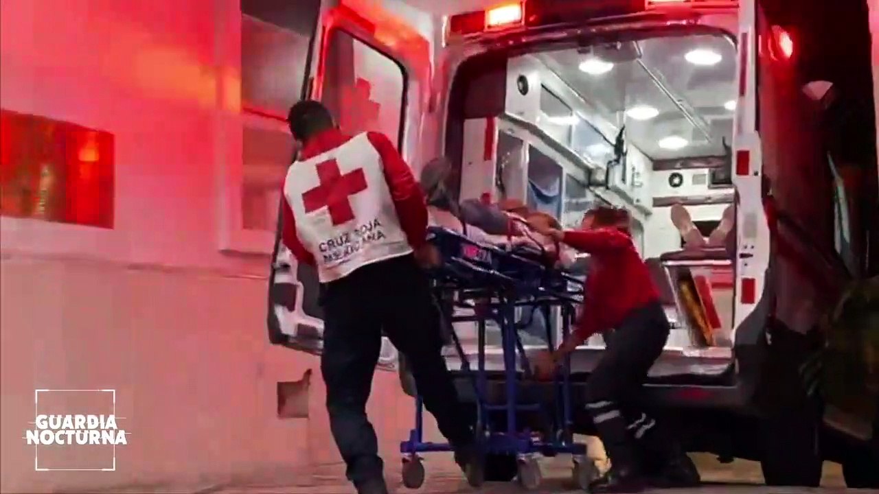 Conductor de un Tsuru se impactó contra una unidad del Transporte Público sobre carretera a Colotlán