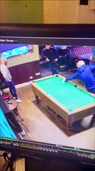 Un trick au Billard complètement fou...