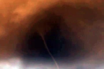 Nuvem funil é filmada em Florianópolis