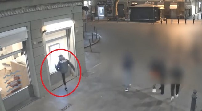 Genova - Prende a calci le vetrine di notte in via Sestri: denunciato 25enne (09.12.21)