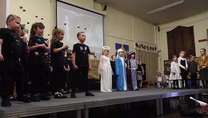 School nativity - Christmas with Aliens