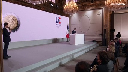 Emmanuel Macron quer Europa mais forte, soberana e unida