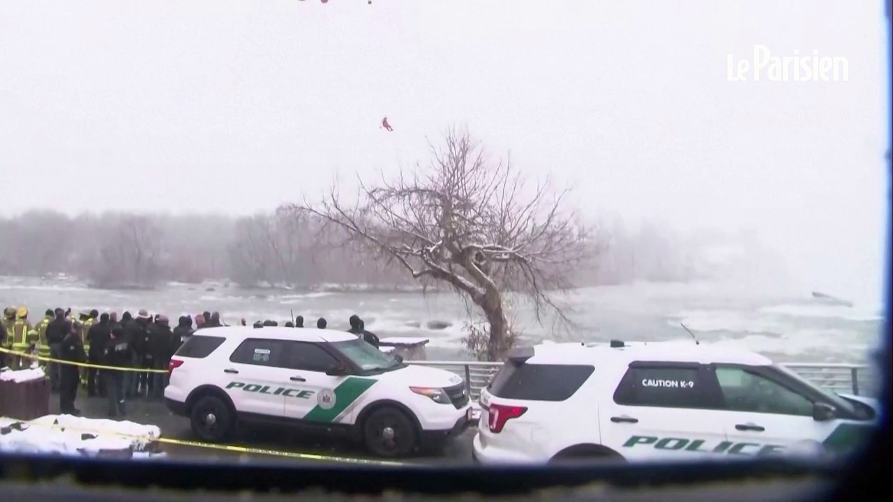 L'impressionnante intervention de la police pour tenter de secourir une conductrice