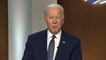 Biden pide defender la democracia