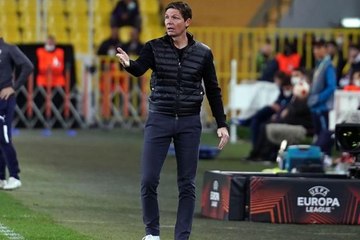 Oliver Glasner: "Hiç kaybetmeden gruptan çıkmak büyüklüğümüzü gösteriyor"