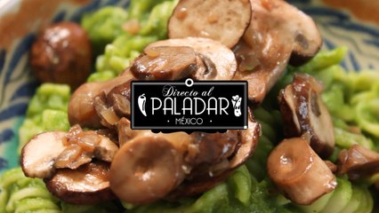 Video herunterladen: Pasta con crema de coliflor, espinaca y champiñones  Receta fácil Directo al Paladar México