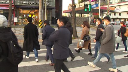 [날씨] 오늘도 추위 주춤...낮까지 서쪽 약한 비 / YTN