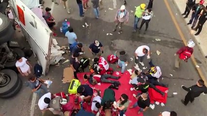 Acidente rodoviário deixa 49 migrantes mortos no México