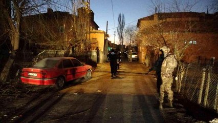 Kayseri'de 300 polisle 20 adrese şafak operasyonu: 50 gözaltı