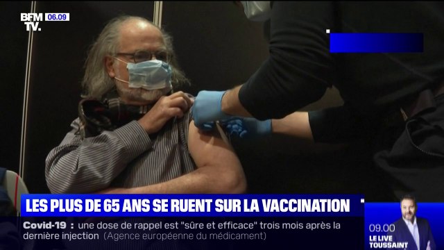 Les plus de 65 ans se ruent dans les centres de vaccination pour recevoir leur dose de rappel