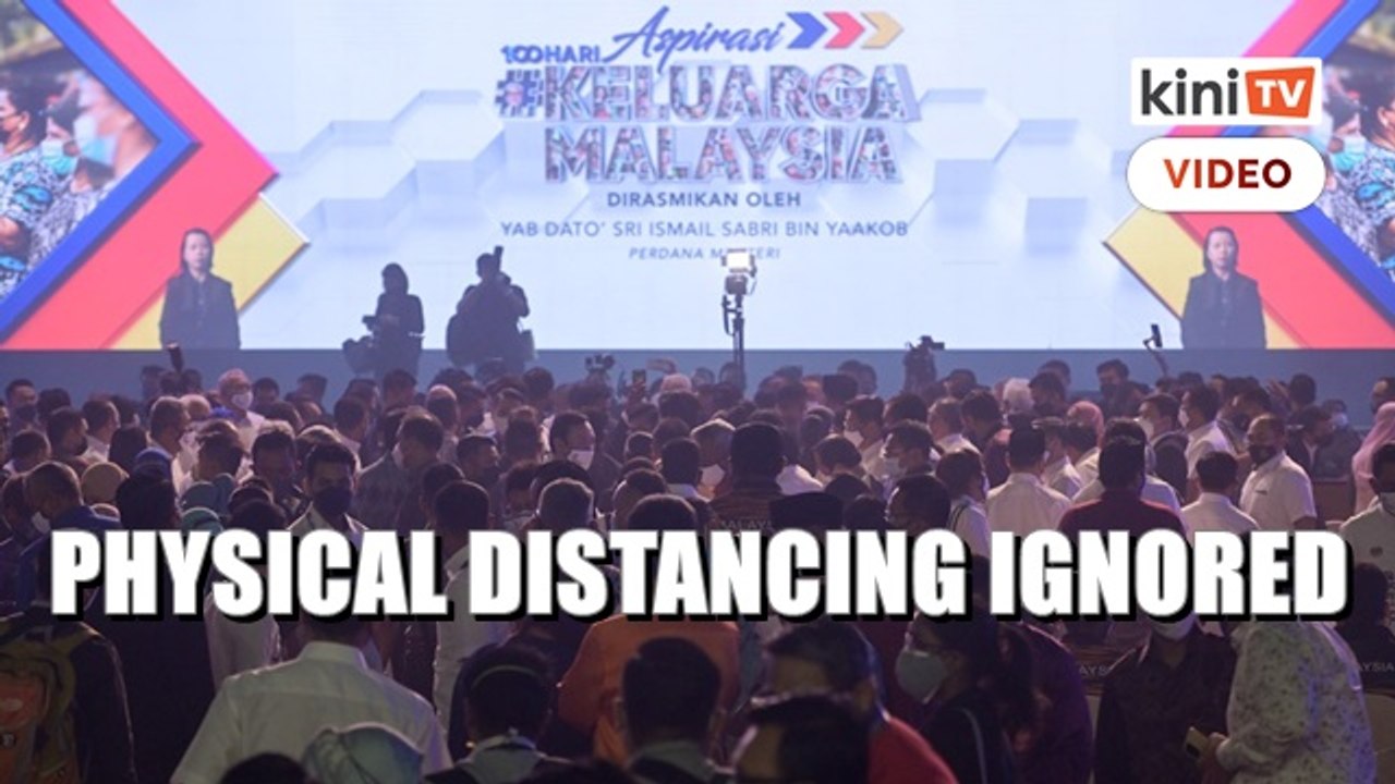 SOPs enforcement appears lax at 100 days Keluarga Malaysia event
