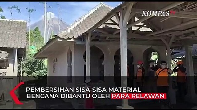 Hari Ke-6 Pasca Bencana Semeru, Warga dan Relawan Bersih-bersih Rumah dan Fasilitas Umum