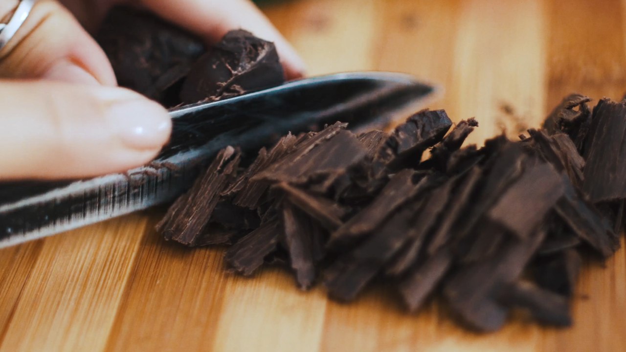 Backen mit Kuvertüre oder Schokolade? Das ist zu beachten