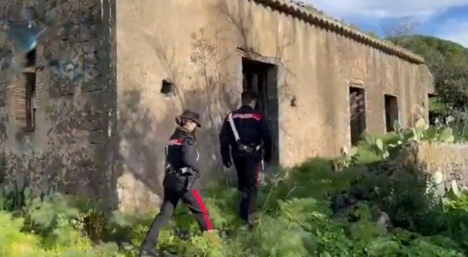 Gravina di Catania, violenza sessuale di gruppo: in manette branco di ragazzi (10.12.21)