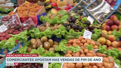 As festas de fim de ano movimentam o Mercadão municipal de São Paulo. Os comerciantes já estão prontos pra receber os clientes.