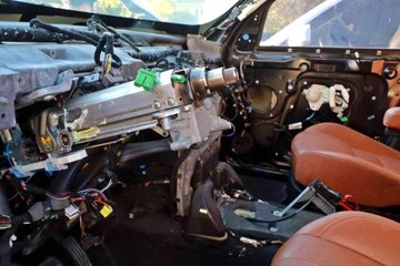 Akıllara durgunluk veren kurnazlık: Hacizli araçların parçalarını söküp 'şüpheli' olarak ihbar ediyorlar