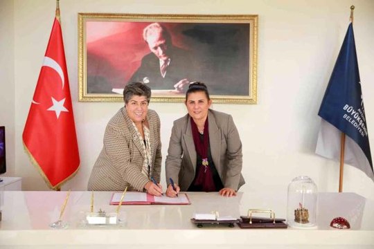 Türkiye Kadın Dernekleri Federasyonu Başkanı Güllü; Başkan Çerçioğlu, Türkiye'de belediye başkanlığının en iyi örneklerinden birisi