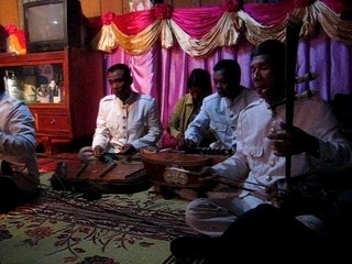 2007-12-29 Pursat : Musique traditionnelle du Mariage