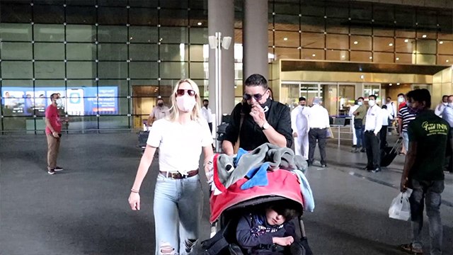 Katrina Kaif Vicky Wedding: शादी के बाद मुंबई लौटी Katrina की बहन Natacha; Watch video |FilmiBeat