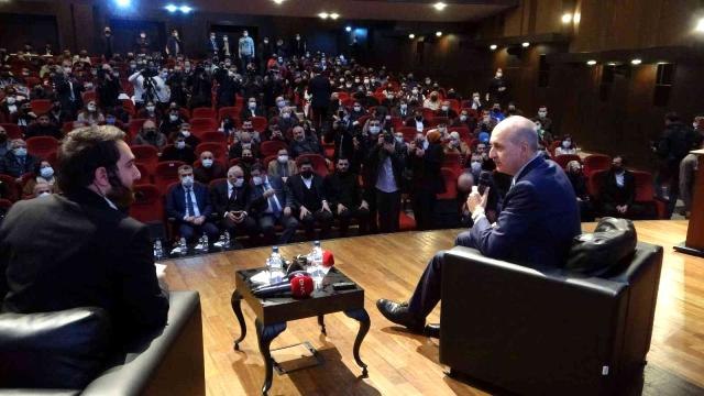 Numan Kurtulmuş, üniversite öğrencileriyle bir araya geldi