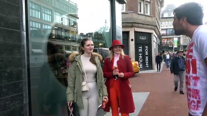 Quand un polyglotte rencontre une polyglotte