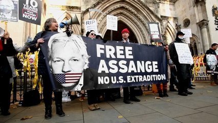 La Justicia británica da luz verde a la extradición a EEUU de Julian Assange