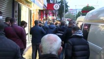 İzmir'de kuyumcu soygunu! Çalışanı tabancayla yaraladı