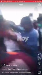 Mujer herida tras riña con agente de tránsito