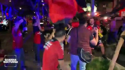 Más de 200 aficionados del Atlas se reunieron en la glorieta de los Niños Héroes para ver el partido