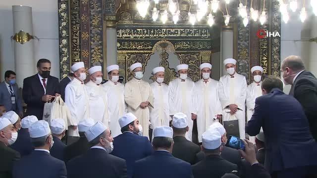 Diyanet İşleri Başkanı Erbaş: Kur'an-ı Kerim bütün insanlar için bir hayat rehberidir