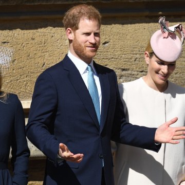 VIDEO ACTU FACEBOOK - Meghan Markle : Catastrophe, Elle a Gâché Les 93 Ans De La Reine Elizabeth II ! (1)