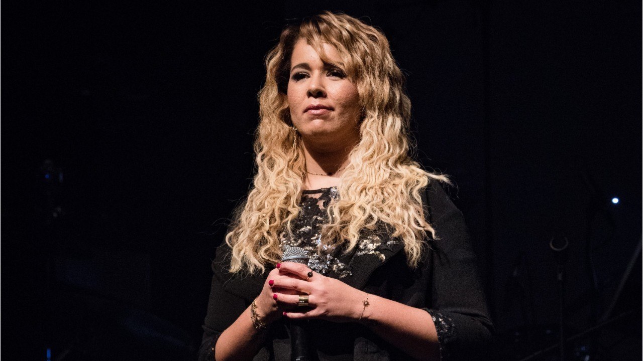 GALA VIDEO - Chimène Badi, réfractaire à la maternité, veut décomplexer les autres femmes