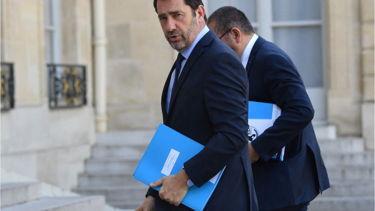 GALA VIDEO - Christophe Castaner, réprimandé comme un ado en plein conseil des ministres