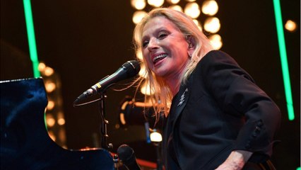 GALA VIDEO - Véronique Sanson : quelles séquelles a-t-elle après son cancer ?