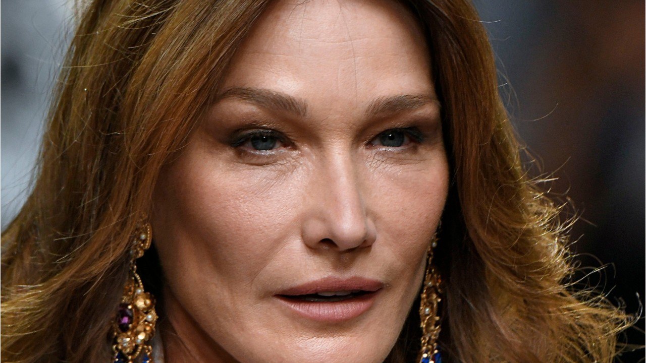 GALA VIDÉO -« Carla Bruni n'aime pas grand monde en politique " : qui est ce ministre d'Emmanuel Macron qu'elle apprécie