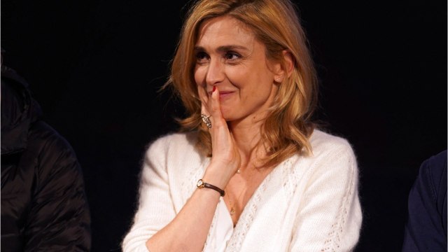 GALA VIDEO : Julie Gayet a tapé dans l’œil de Philippe Manœuvre, François Hollande beaucoup moins