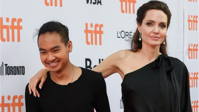 GALA VIDÉO - Angelina Jolie, « très fière de l’entrée à l’université de son fils Maddox… bientôt âgé de 18 ans !