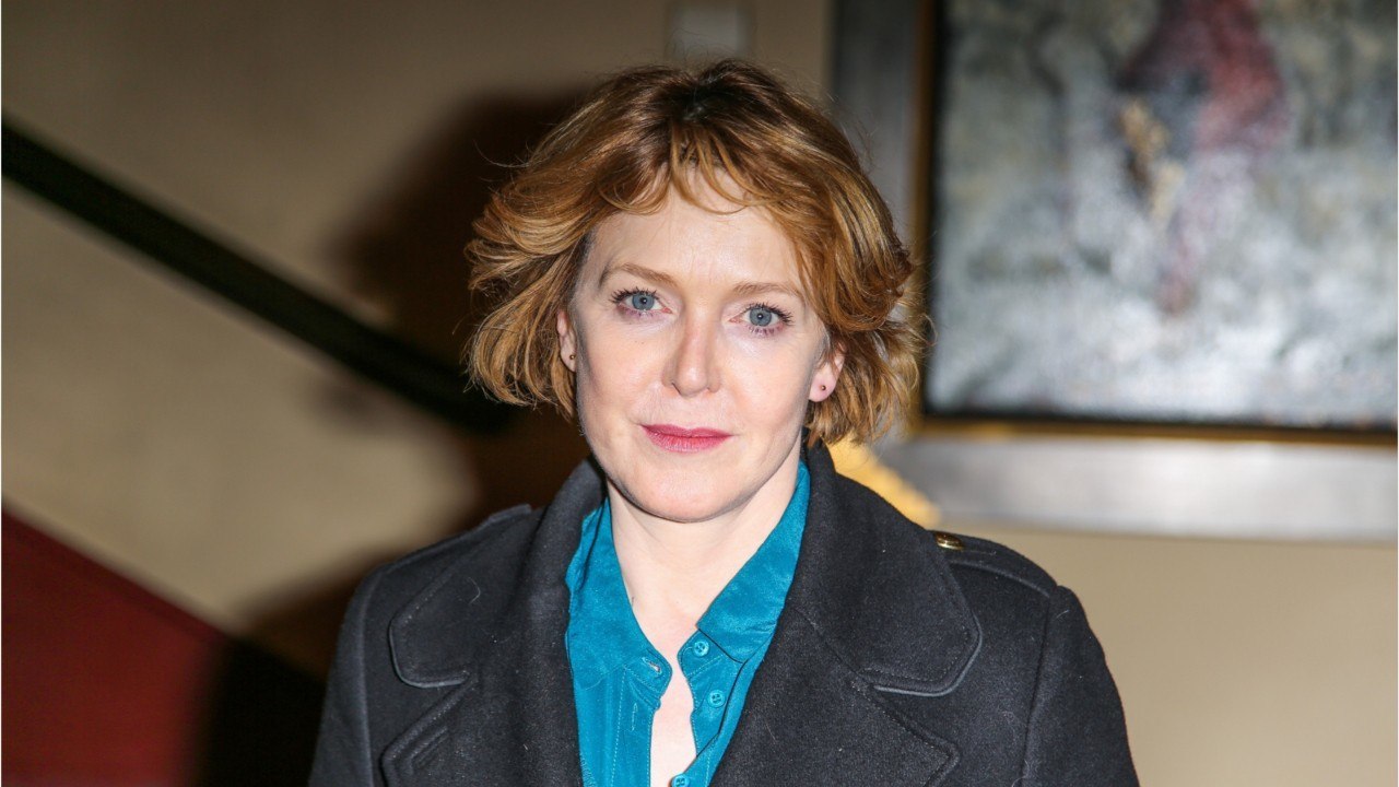 GALA VIDÉO - Agnès Soral : comment son métier est devenu « le plus grand rival " de sa fille, Laetitia